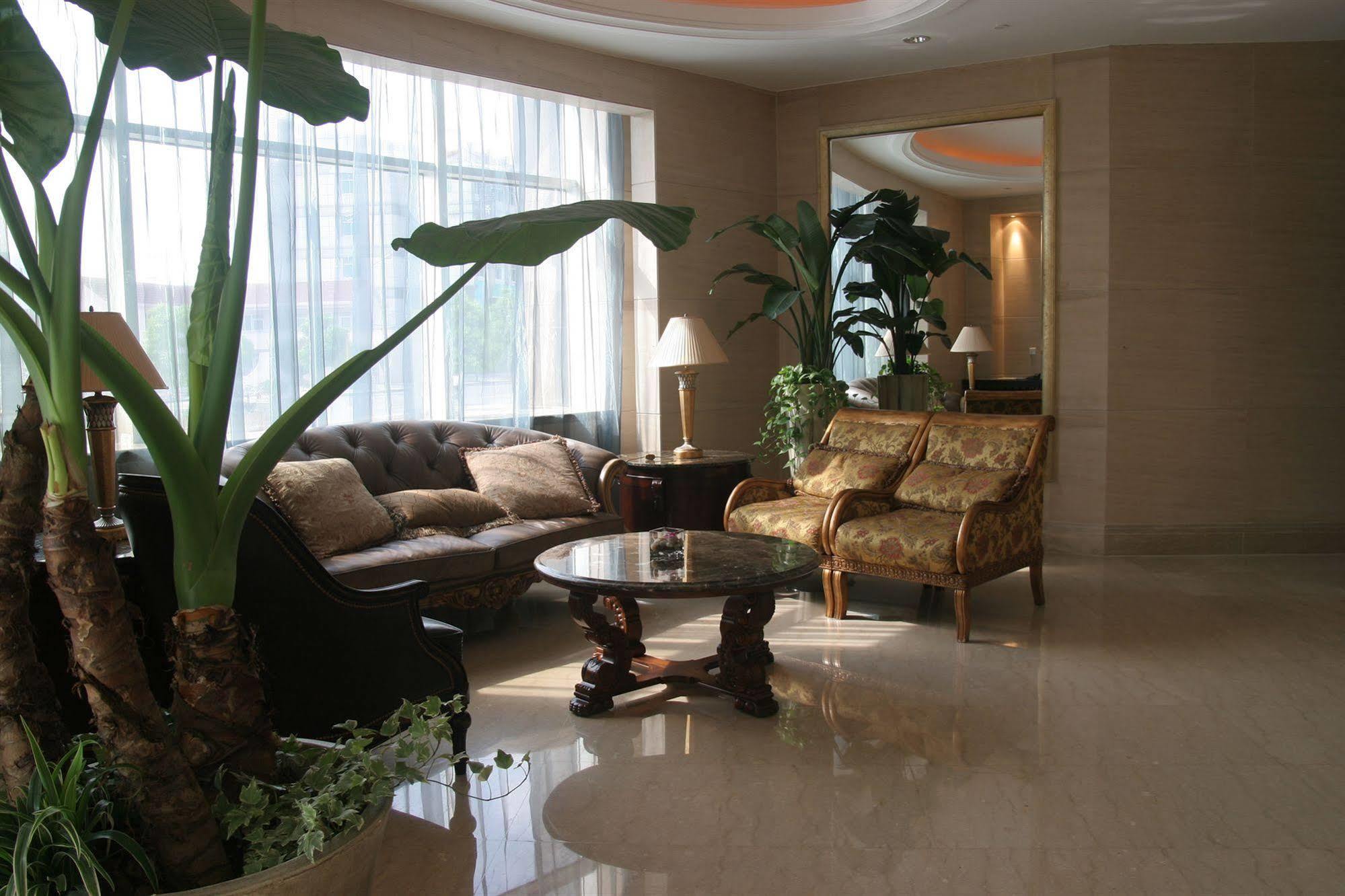 Dijing Hotel 4*